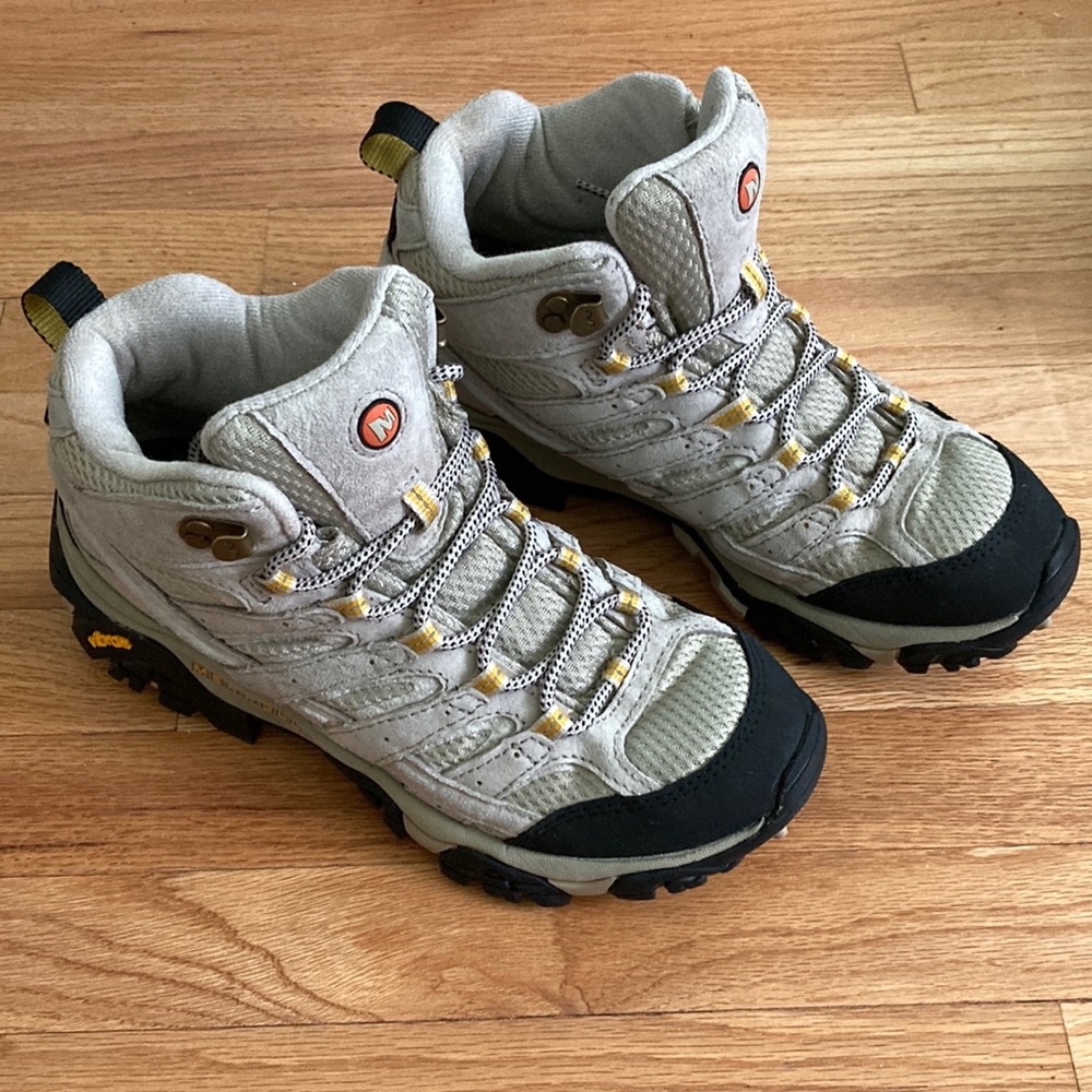 Merrell Moab 2 Vent Mid 7.5 womens